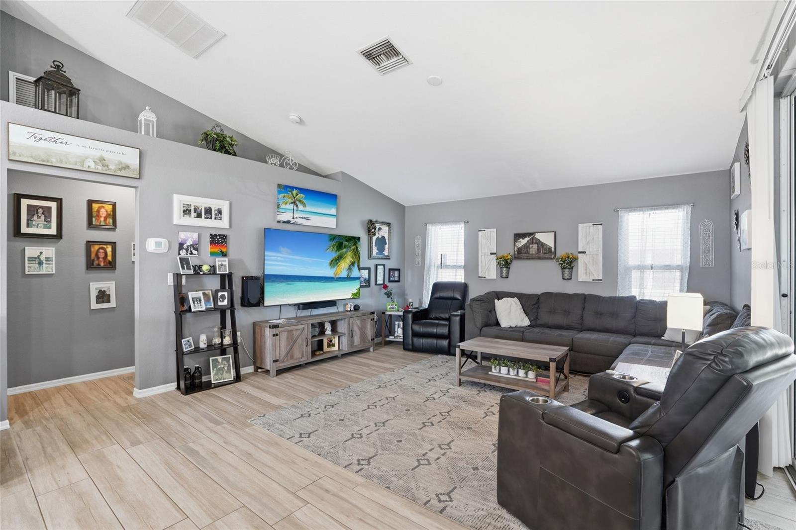 Image 3 of 40 For 123 29th Street