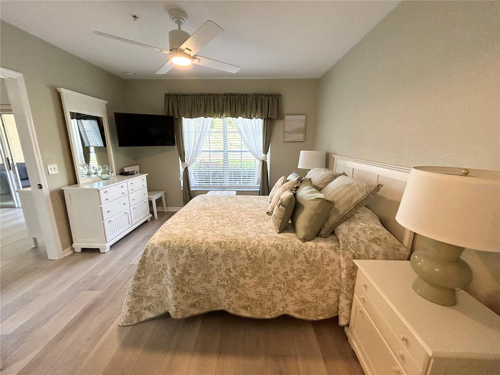 Image 21 of 56 For 19365 Water Oak Drive J107