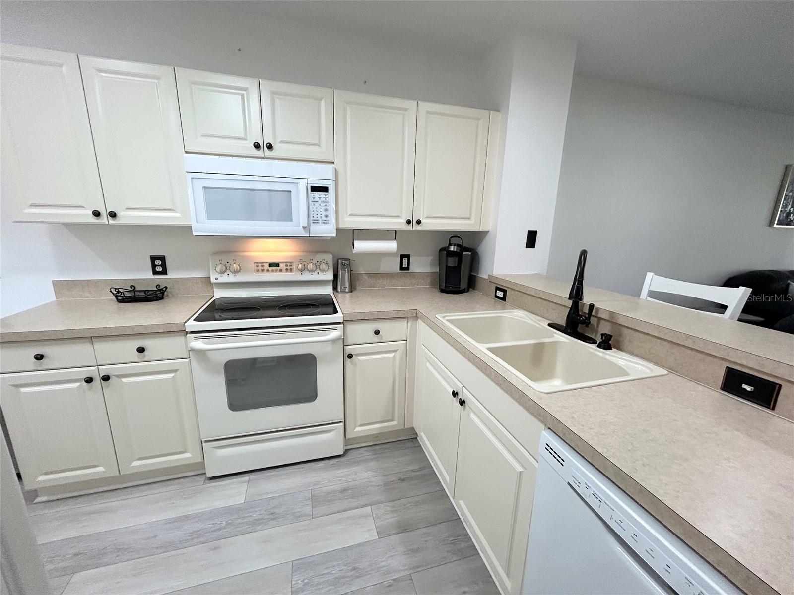 Image 9 of 56 For 19365 Water Oak Drive J107