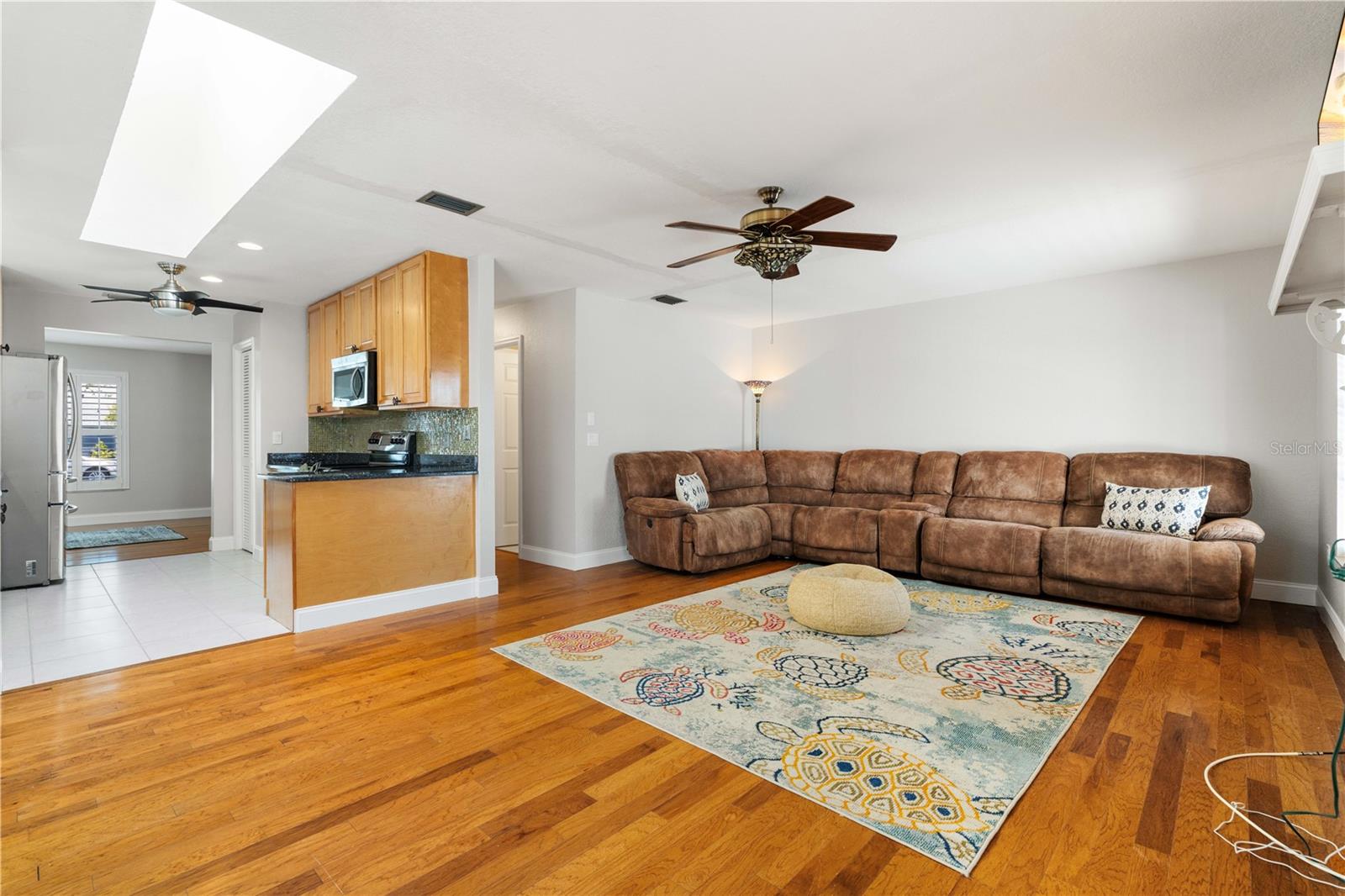 Image 10 of 53 For 1393 Vermouth Lane