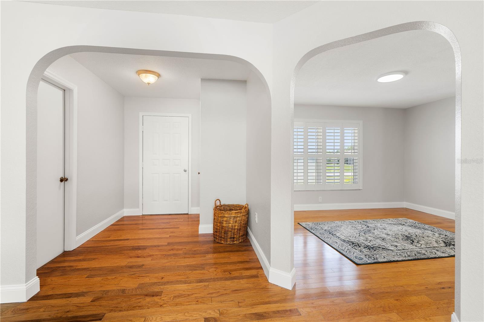 Image 16 of 53 For 1393 Vermouth Lane