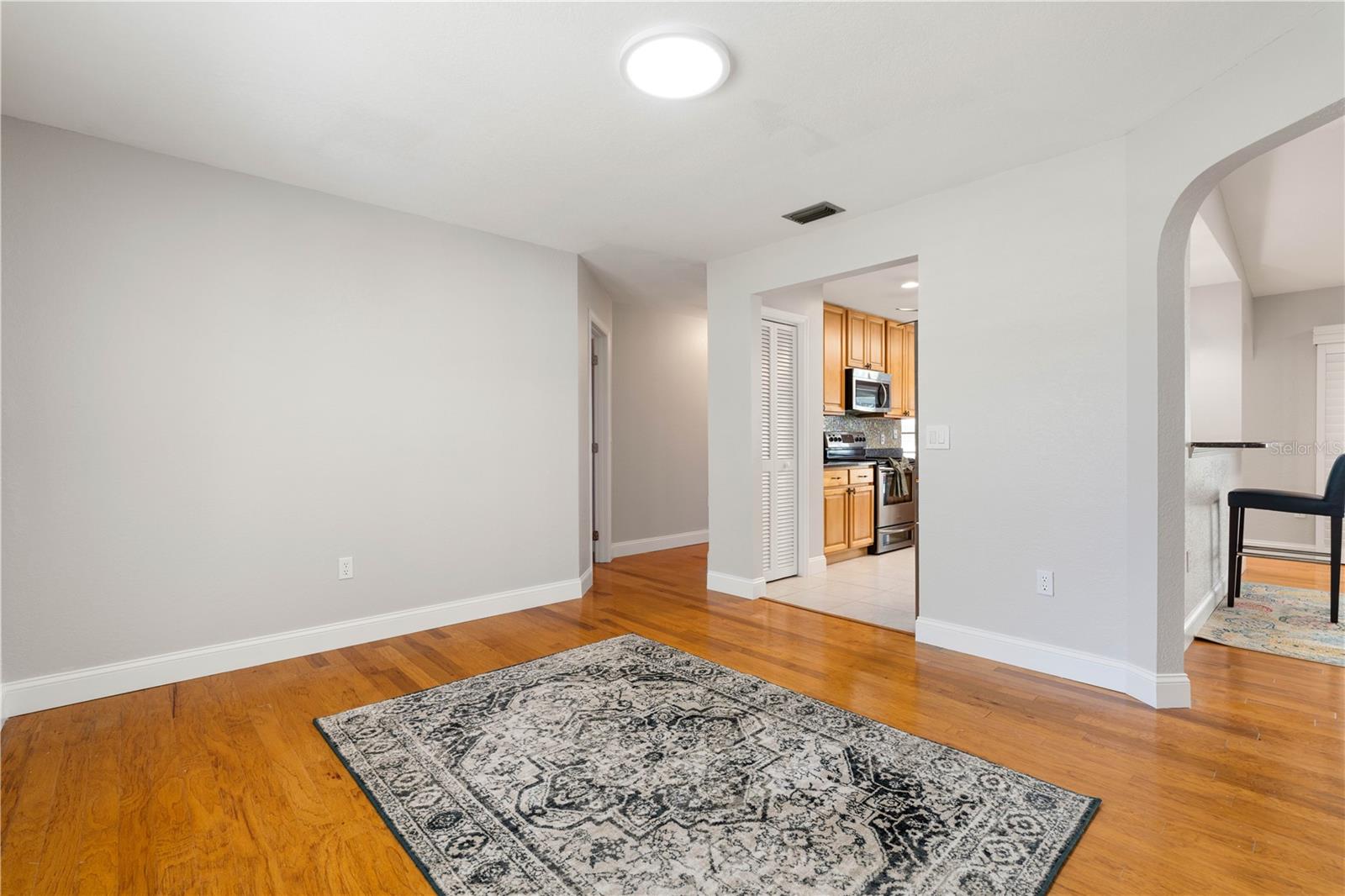 Image 19 of 53 For 1393 Vermouth Lane