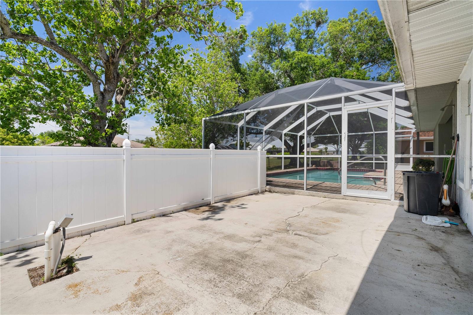 Image 49 of 53 For 1393 Vermouth Lane