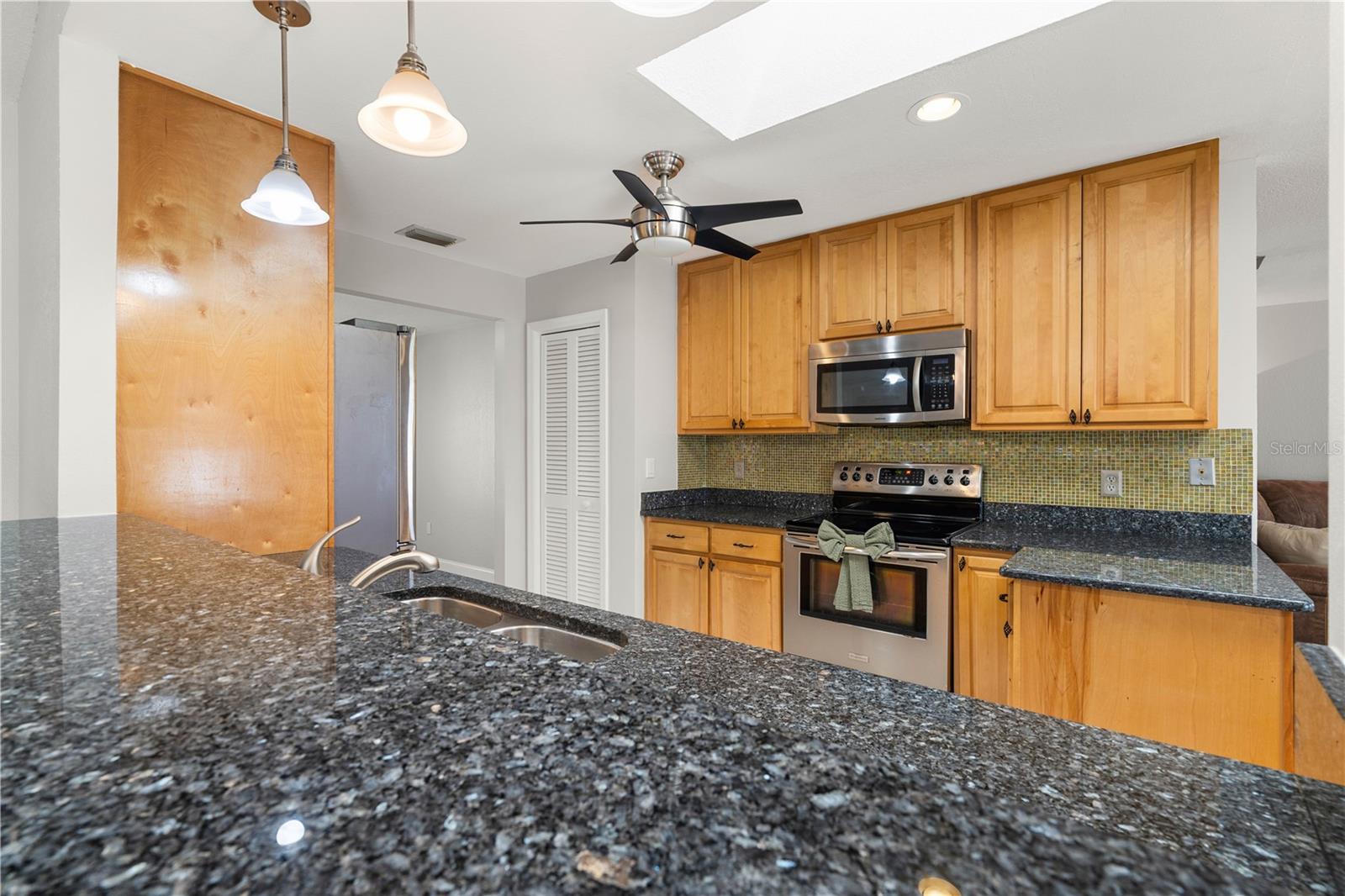Image 8 of 53 For 1393 Vermouth Lane