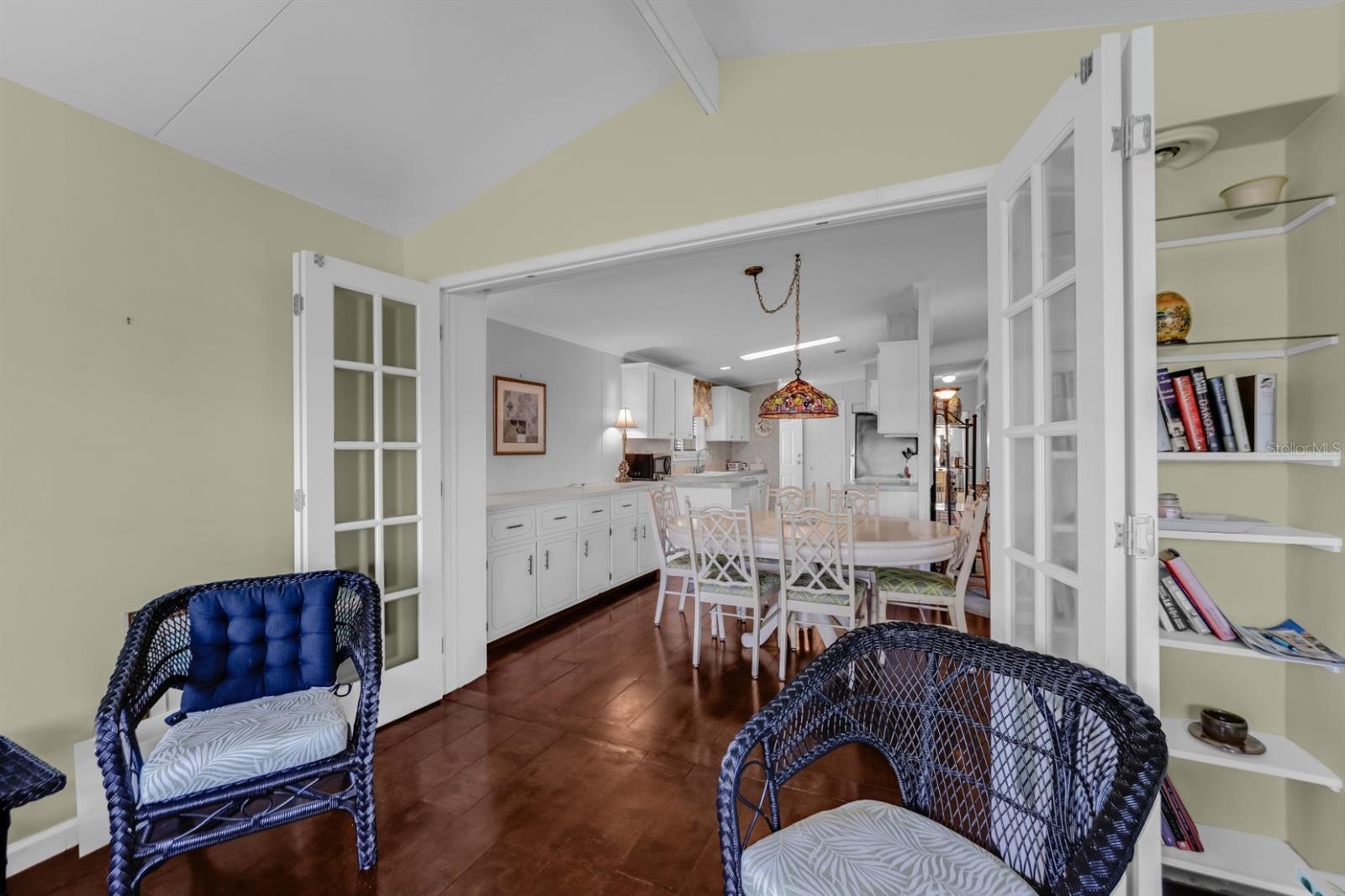 Image 13 of 93 For 2100 Kings Highway 364