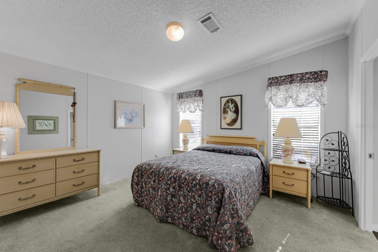 Image 20 of 93 For 2100 Kings Highway 364