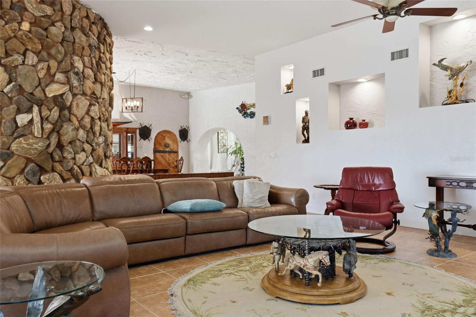 Image 12 of 59 For 12902 David Drive