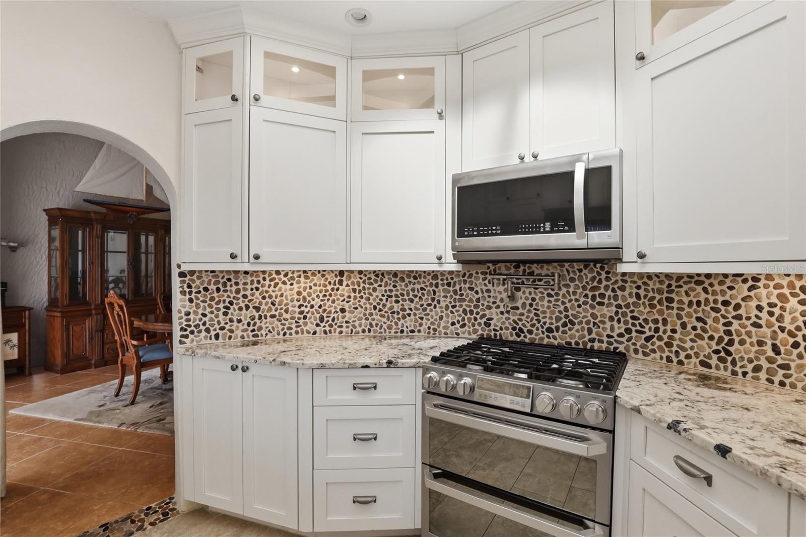 Image 16 of 59 For 12902 David Drive