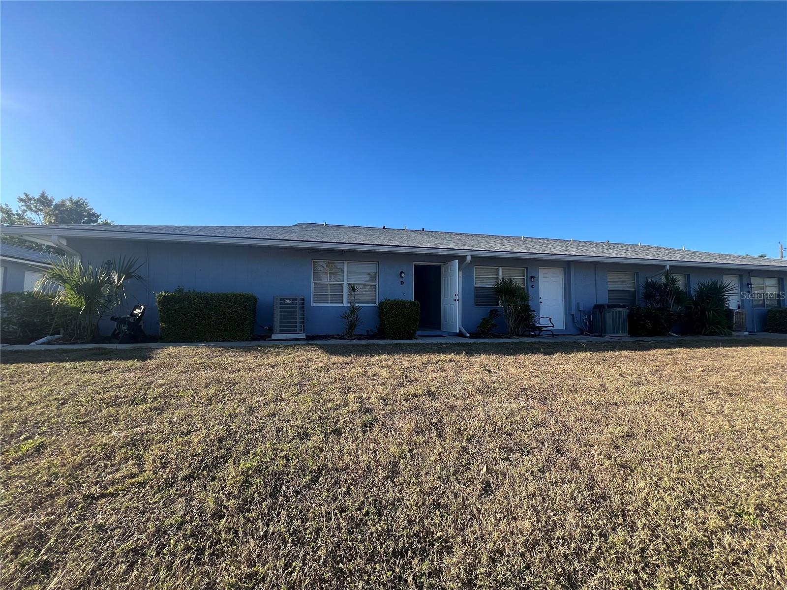 Image 3 of 3 For 810 Kings Court F