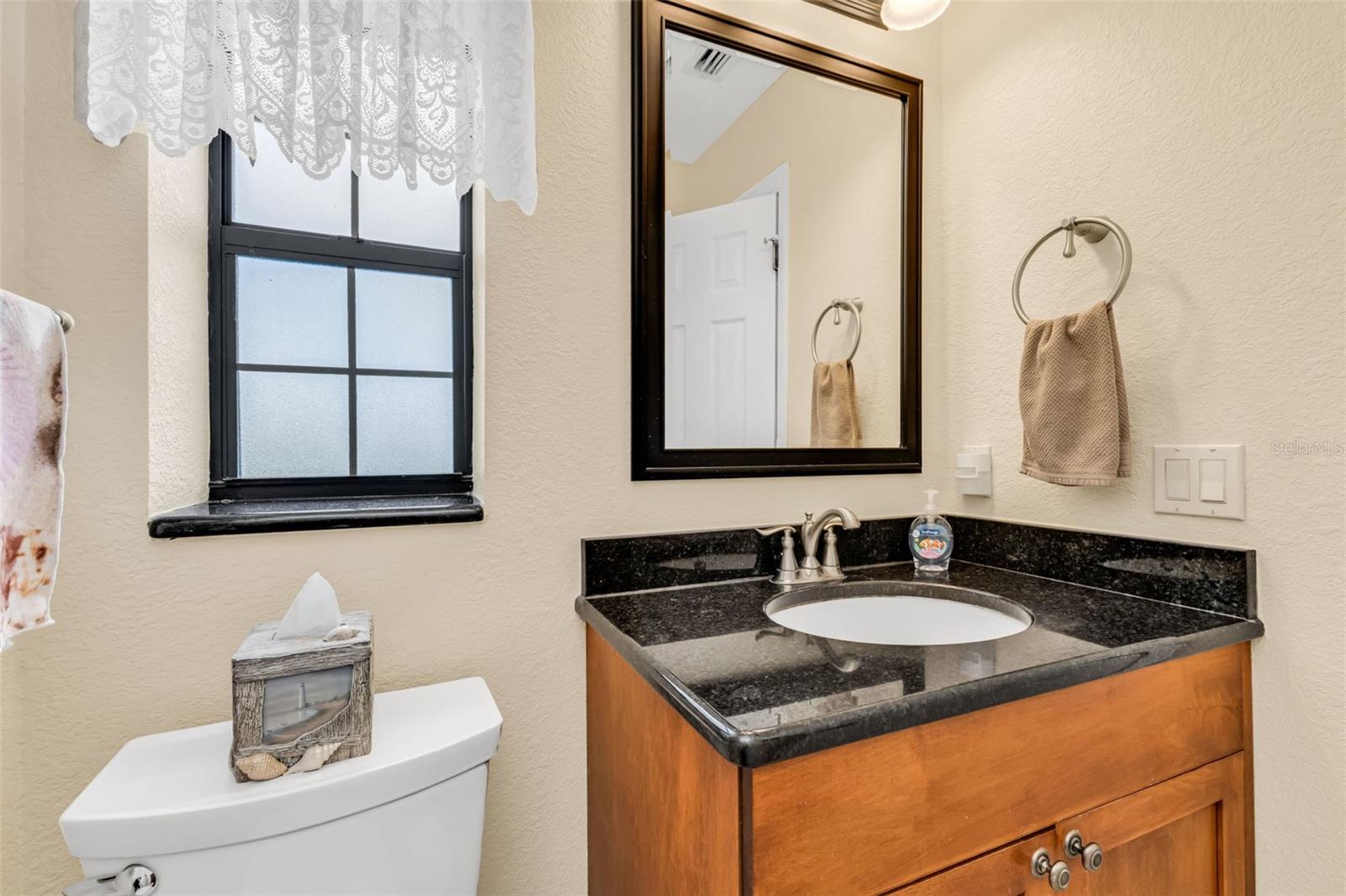 Image 20 of 66 For 7662 Liverpool Road