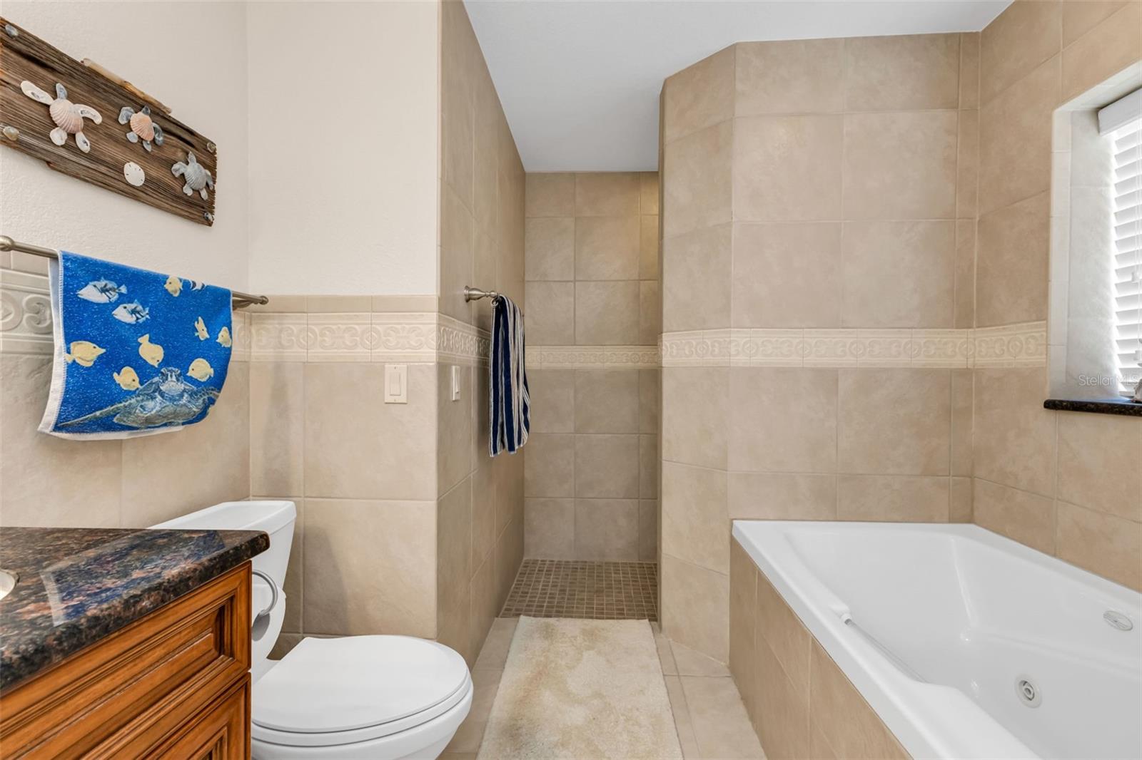 Image 25 of 66 For 7662 Liverpool Road