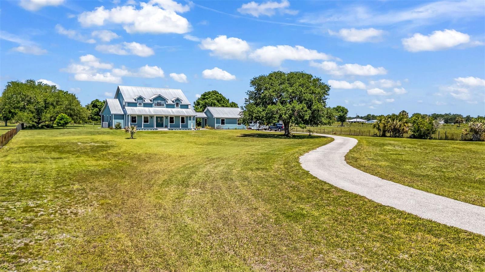 Image 3 of 66 For 7662 Liverpool Road