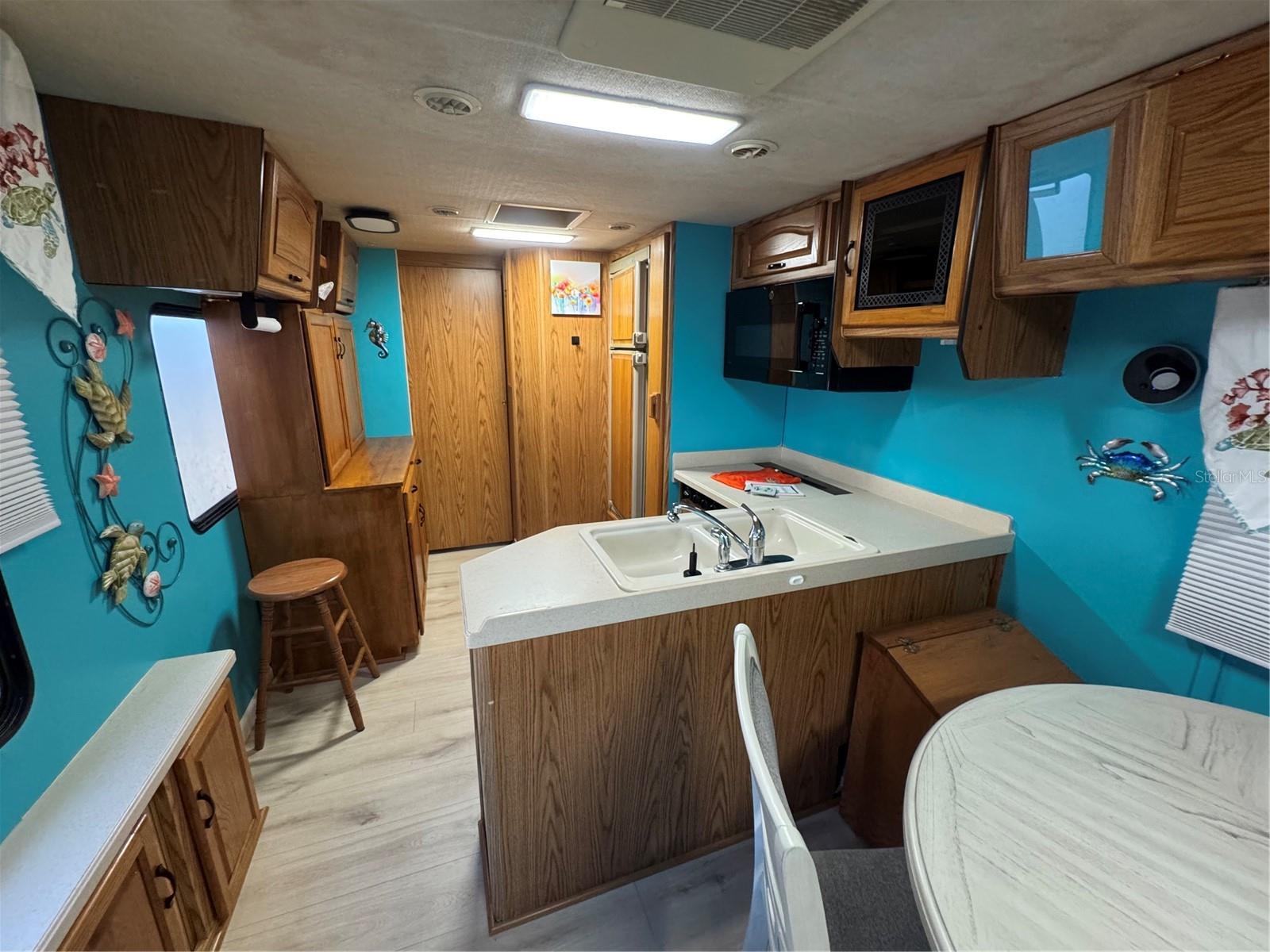 Image 11 of 23 For 46900 Bermont Road 139