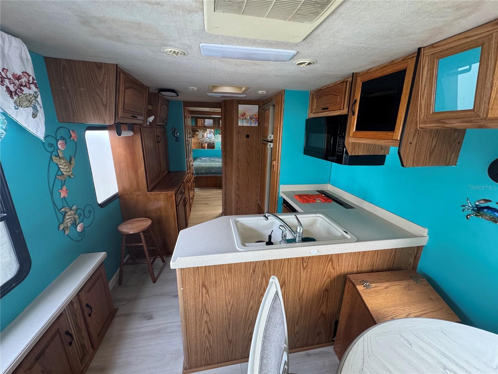 Image 4 of 23 For 46900 Bermont Road 139