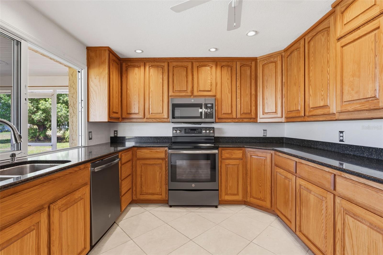 Image 2 of 36 For 25391 Rupert Road