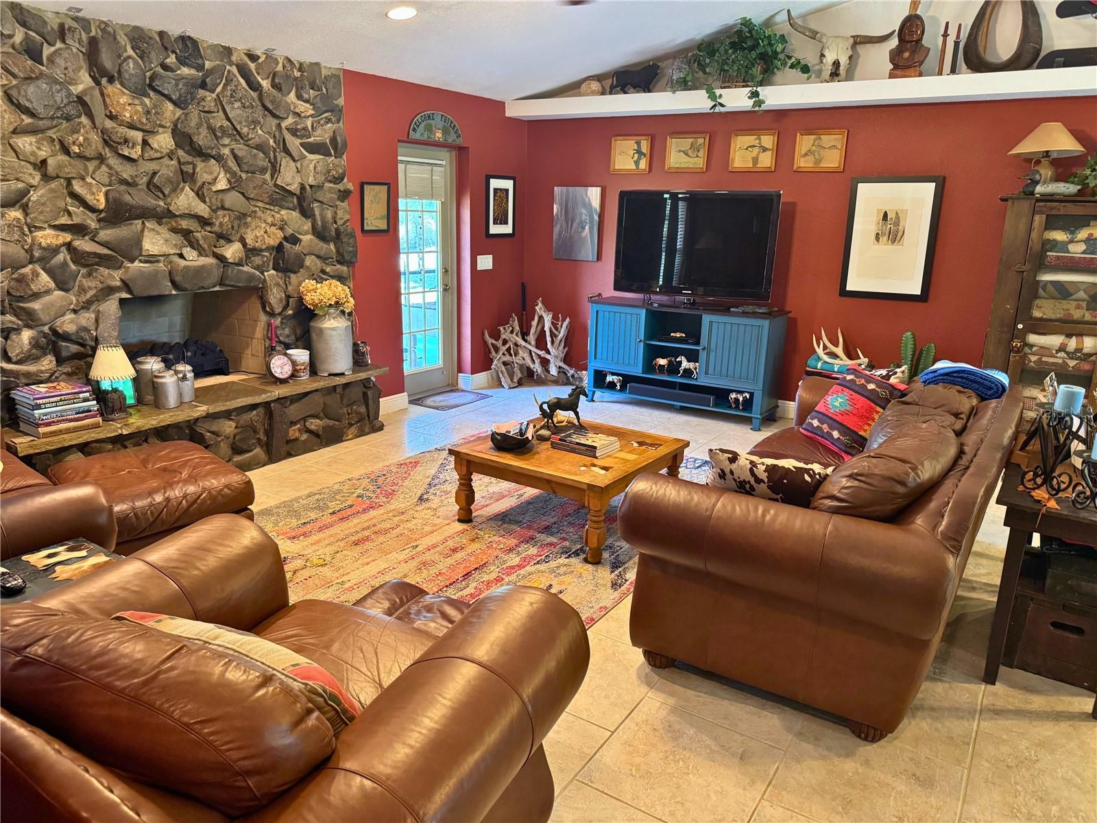 Image 8 of 21 For 31331 Washington Loop Road