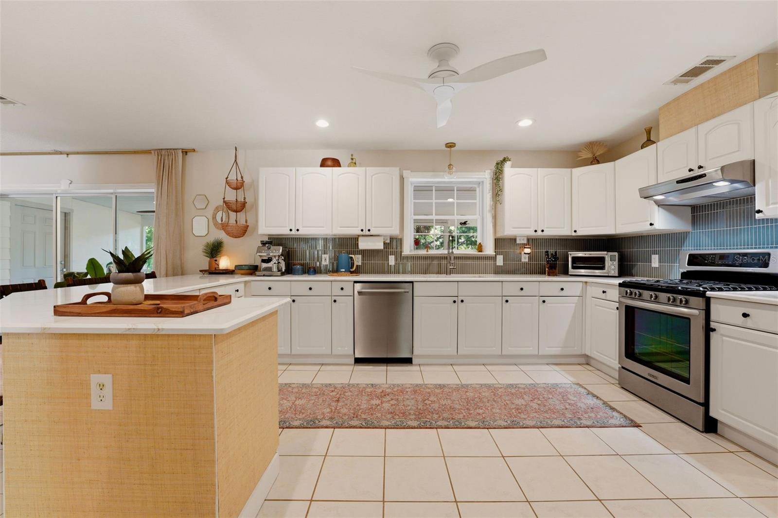 Image 17 of 75 For 5438 Cold Spring Lane