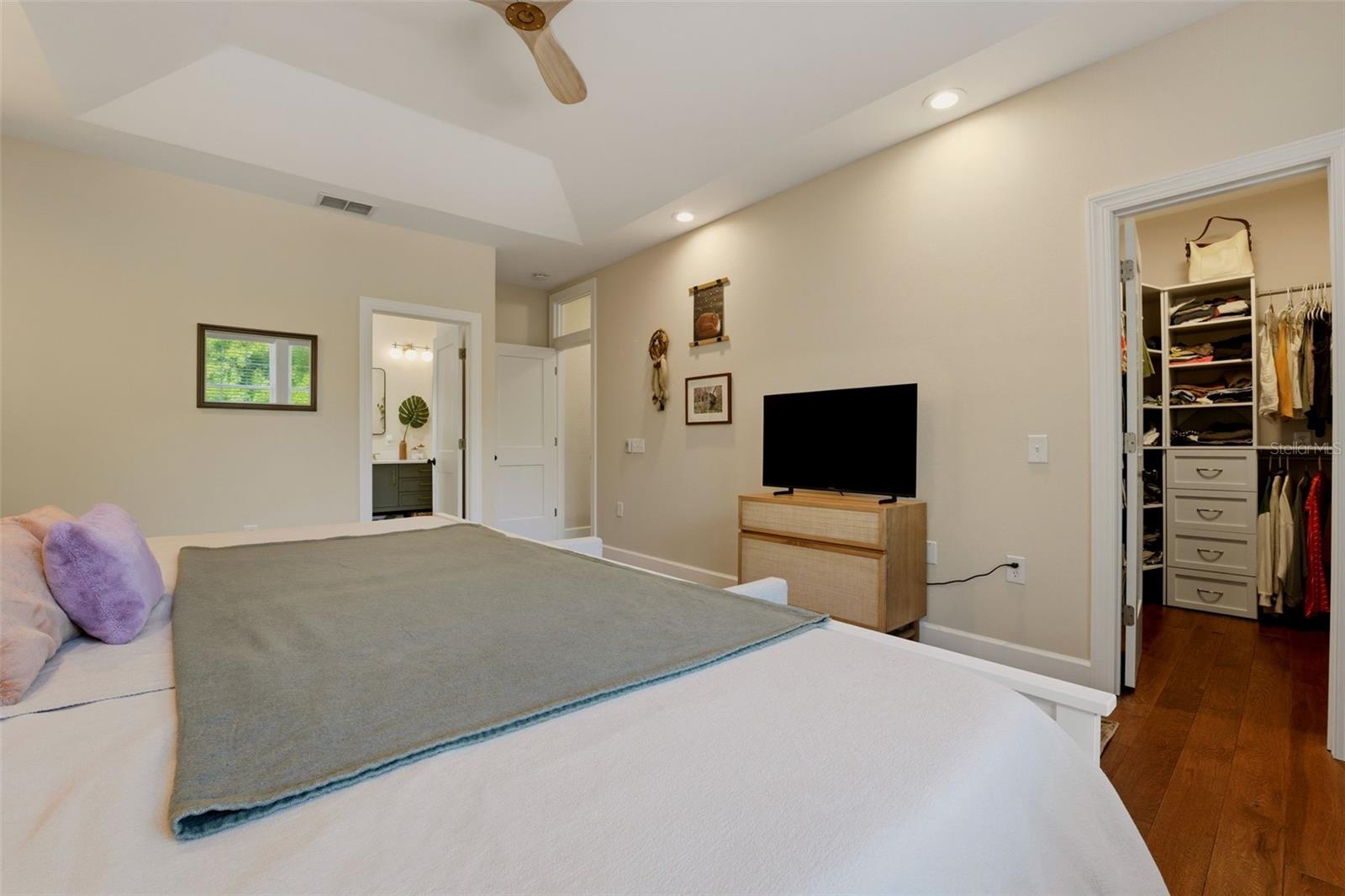 Image 39 of 75 For 5438 Cold Spring Lane