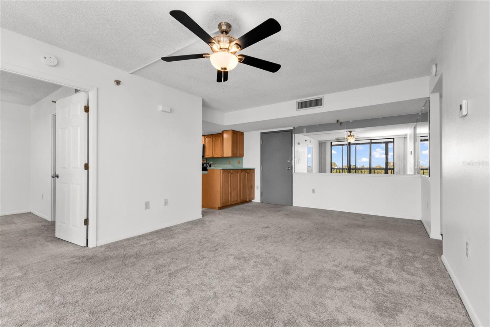 Image 16 of 61 For 3006 Caring Way 615