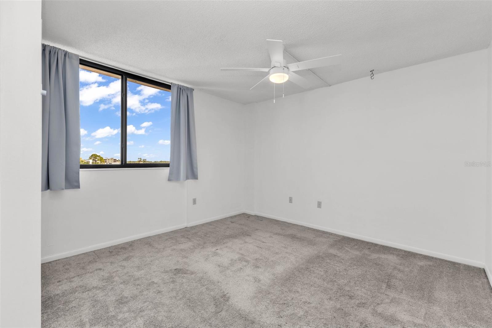 Image 22 of 61 For 3006 Caring Way 615