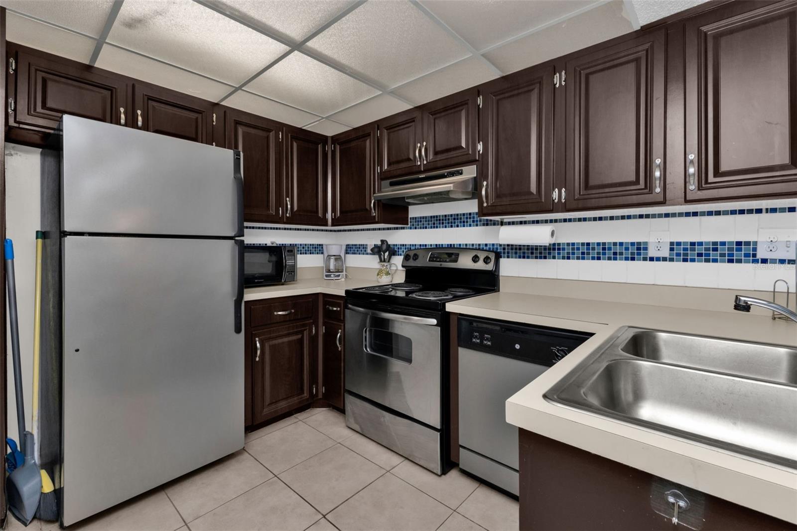 Image 16 of 46 For 21405 Olean Boulevard 528