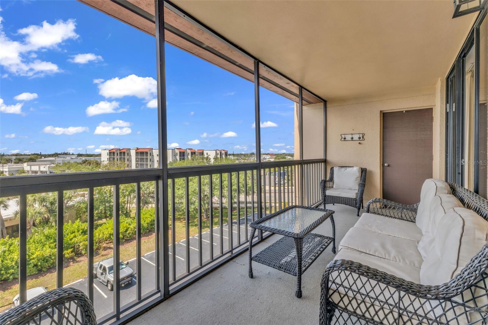 Image 30 of 46 For 21405 Olean Boulevard 528