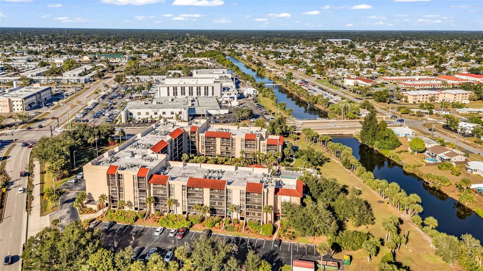 Image 43 of 46 For 21405 Olean Boulevard 528