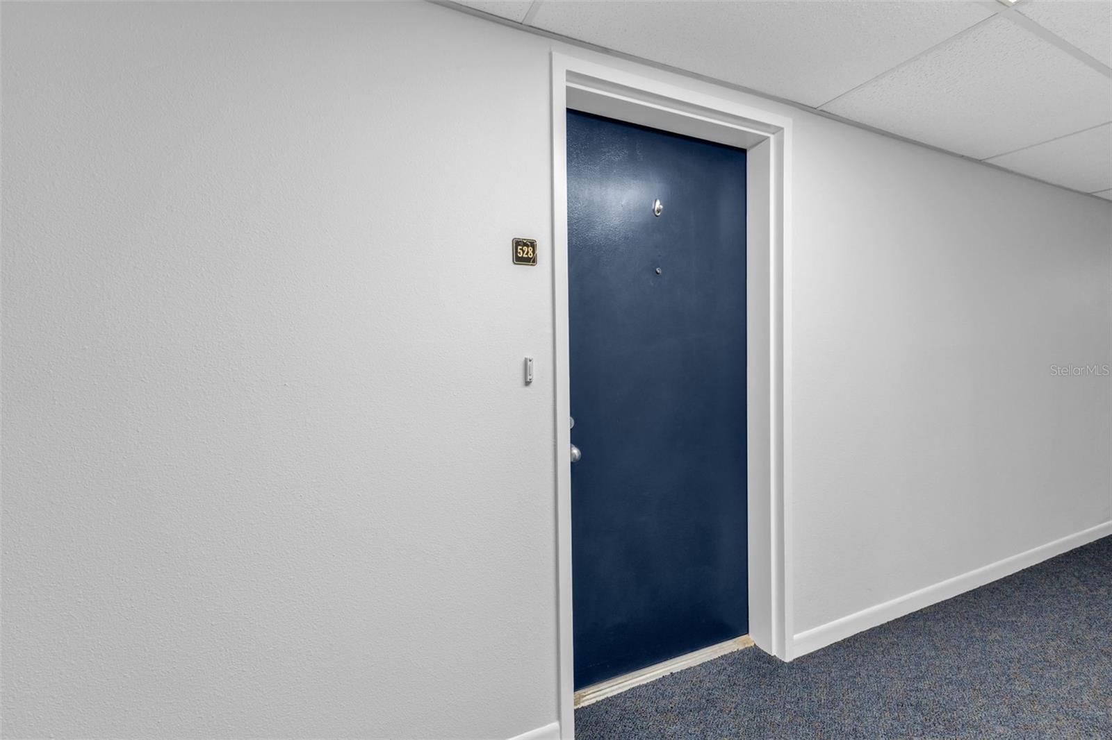 Image 6 of 46 For 21405 Olean Boulevard 528