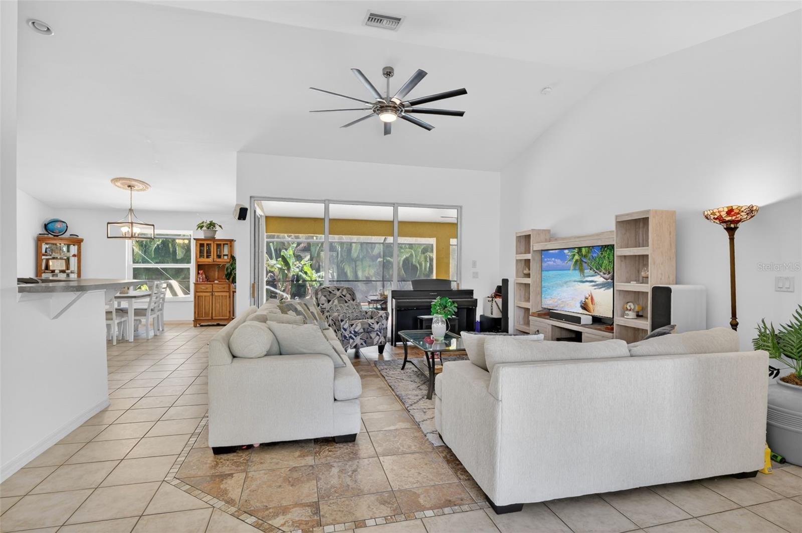 Image 14 of 62 For 3809 Agualinda Boulevard
