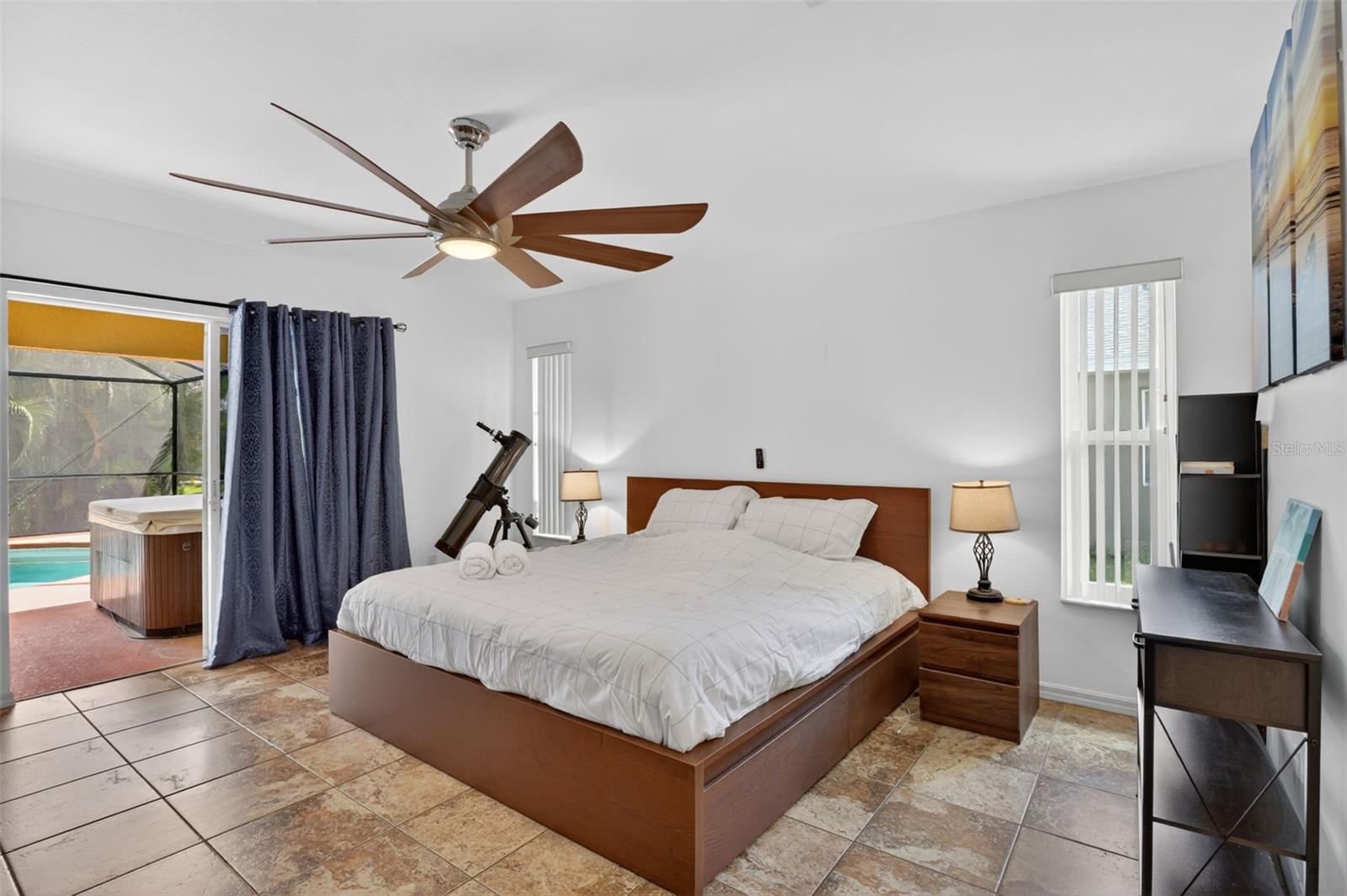 Image 27 of 62 For 3809 Agualinda Boulevard