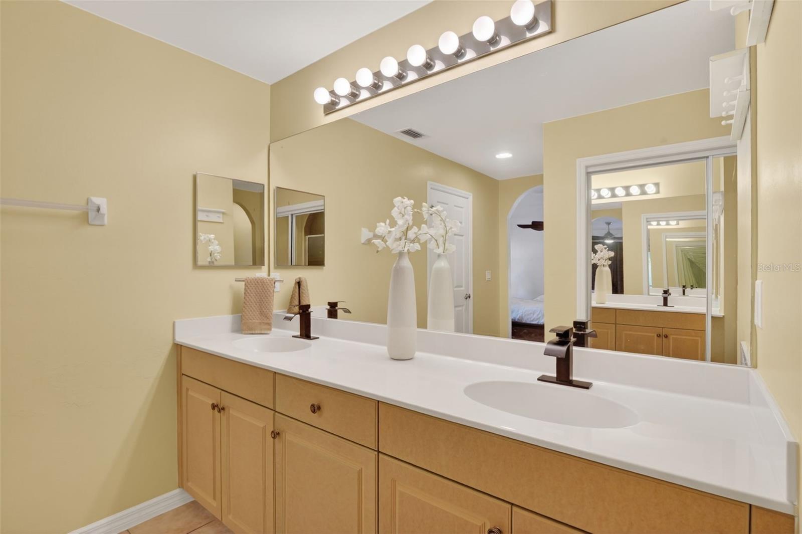 Image 30 of 62 For 3809 Agualinda Boulevard