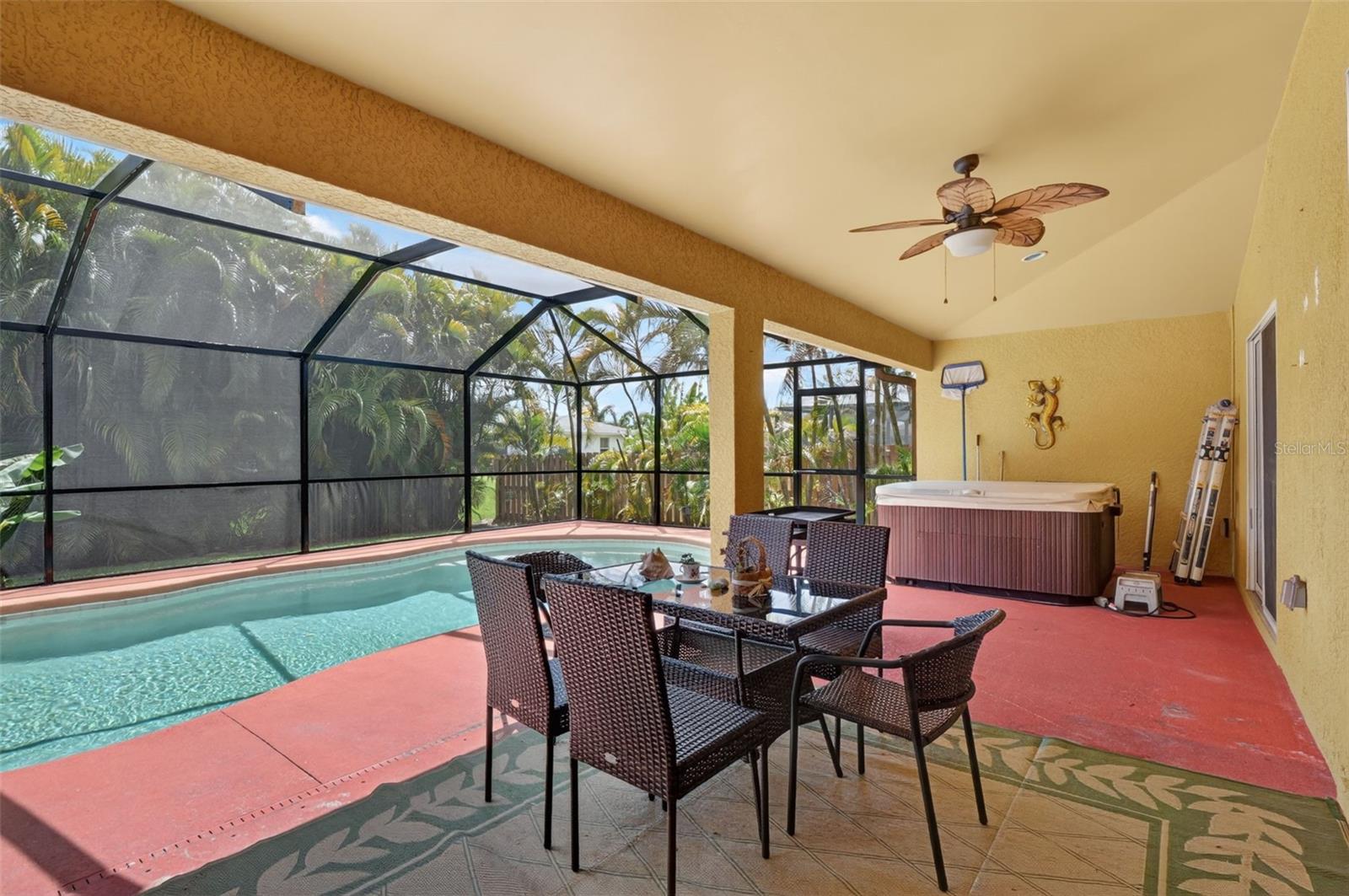 Image 34 of 62 For 3809 Agualinda Boulevard