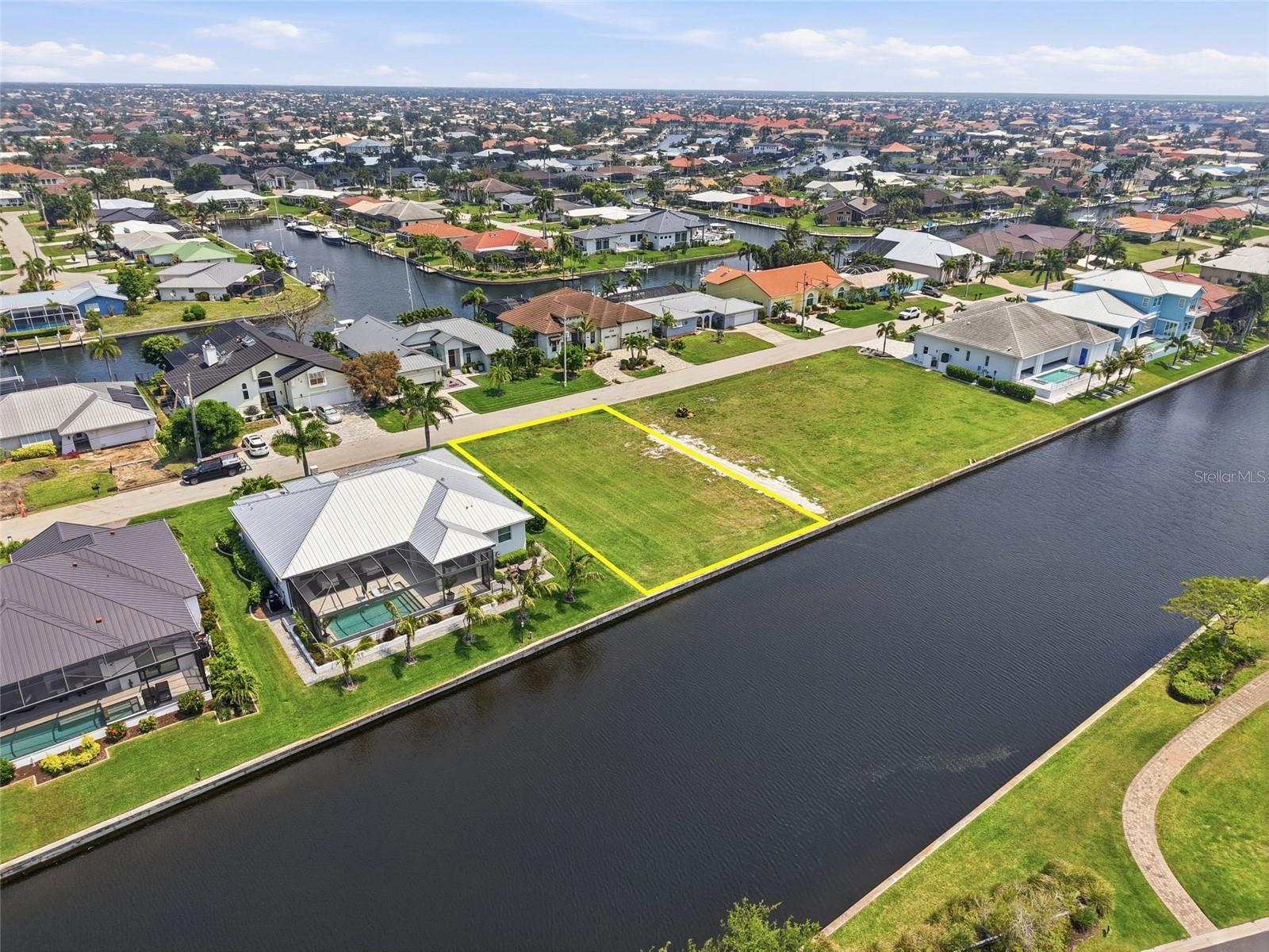 Image 27 of 30 For 81 Colony Point Drive