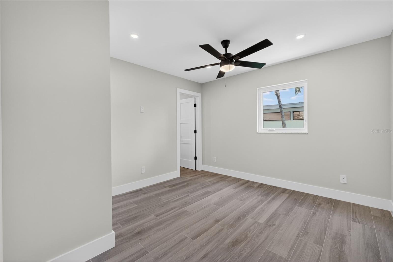 Image 24 of 52 For 5312 9th Place