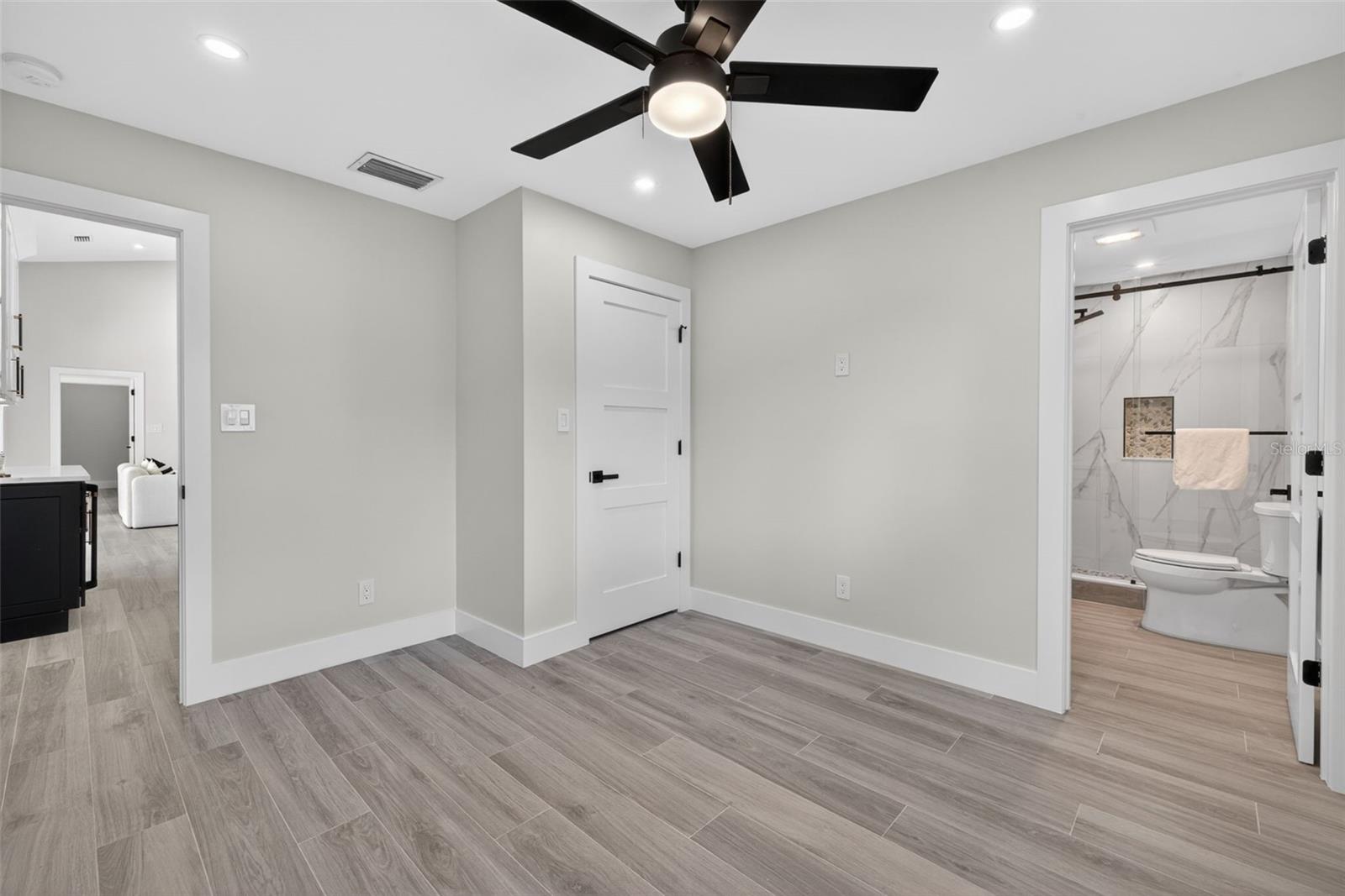 Image 25 of 52 For 5312 9th Place