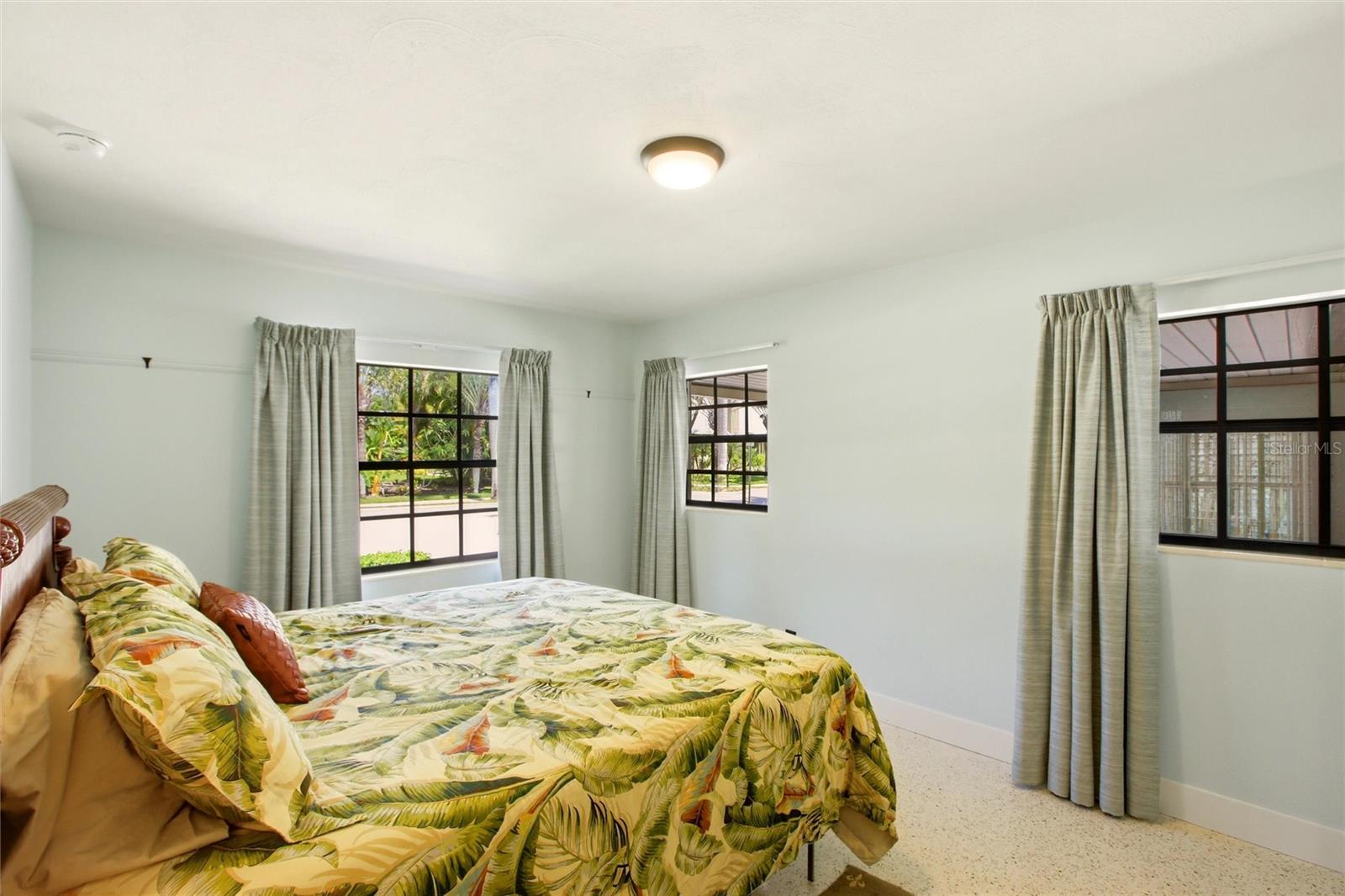 Image 14 of 40 For 2706 Rhode Island Avenue