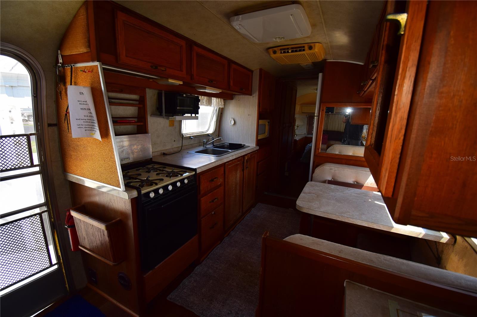 Image 10 of 11 For 46900 Bermont Road 109