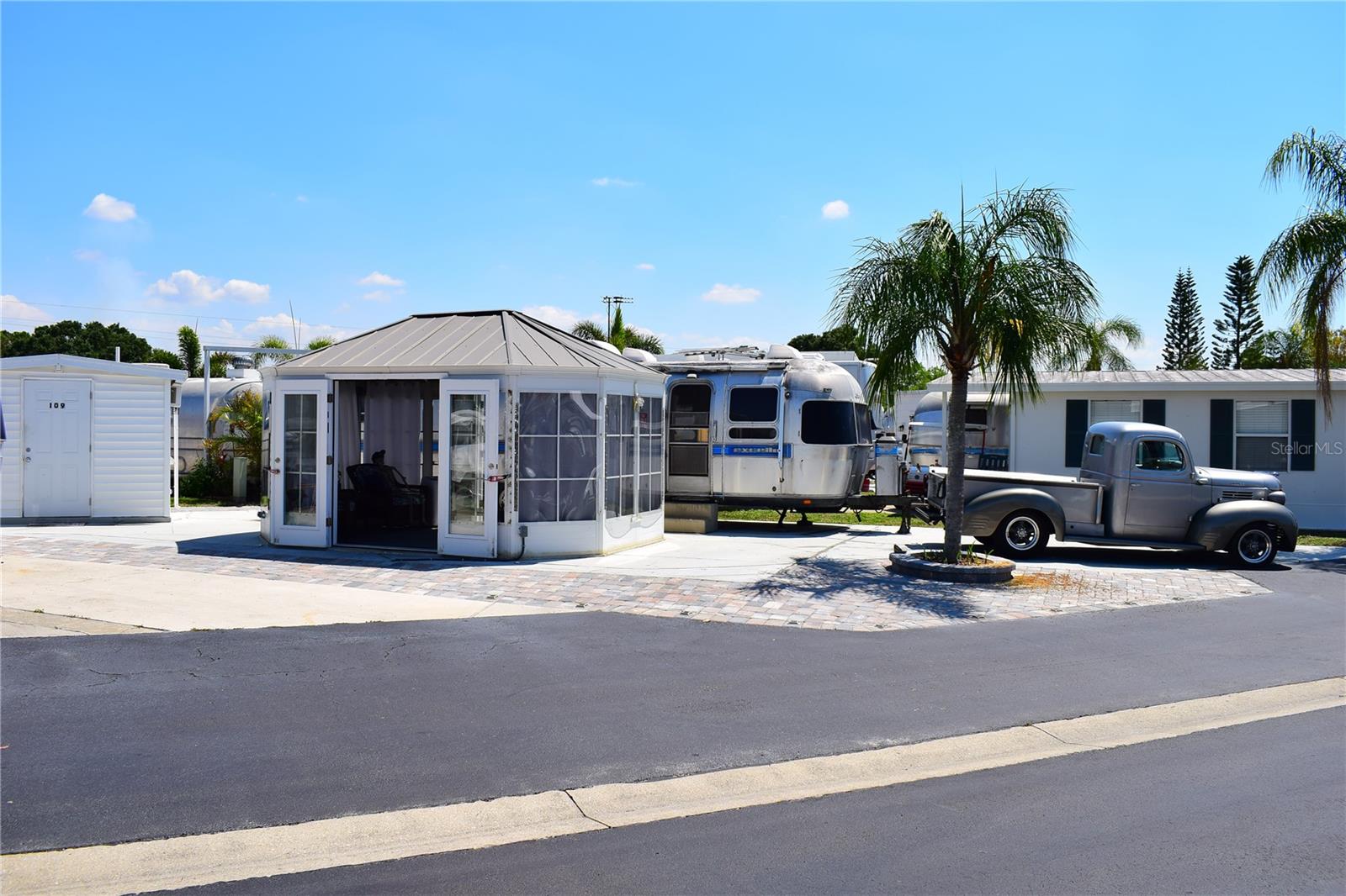 Image 2 of 11 For 46900 Bermont Road 109