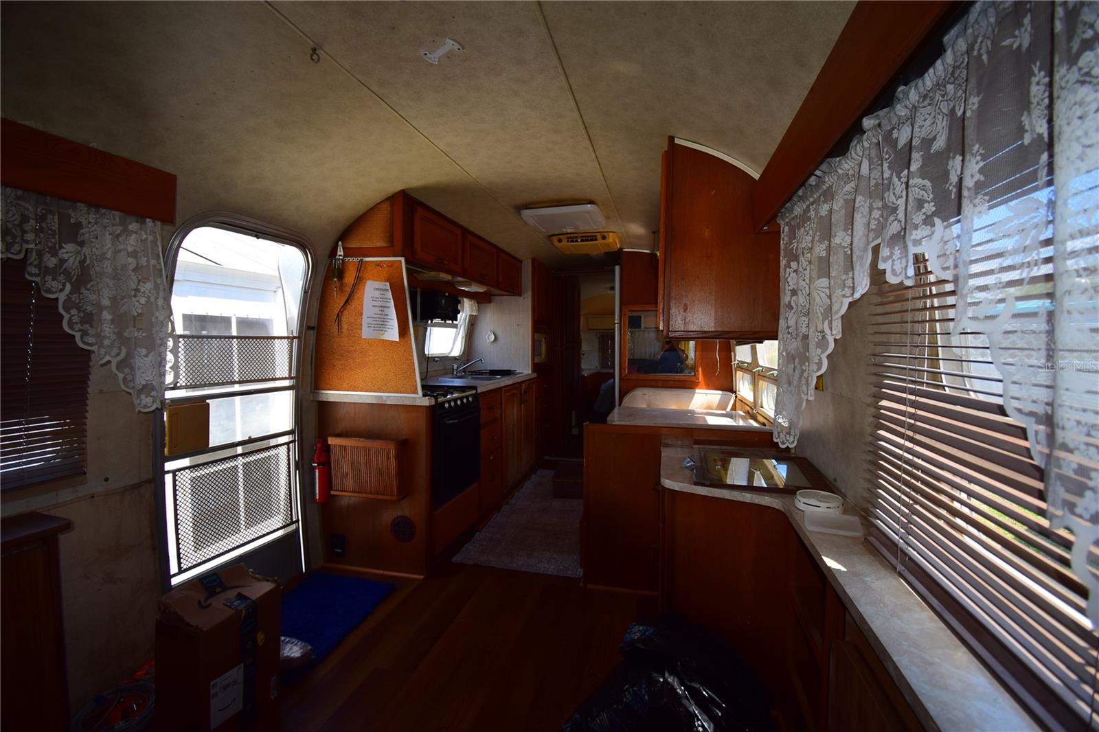 Image 6 of 11 For 46900 Bermont Road 109