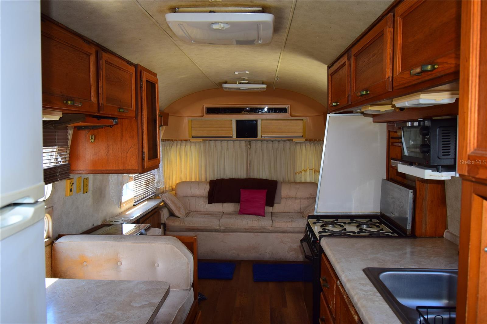 Image 8 of 11 For 46900 Bermont Road 109