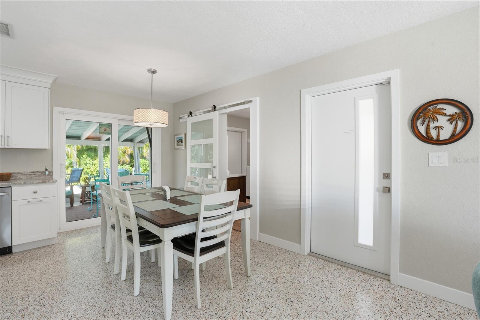 Image 10 of 49 For 415 Harvey Street