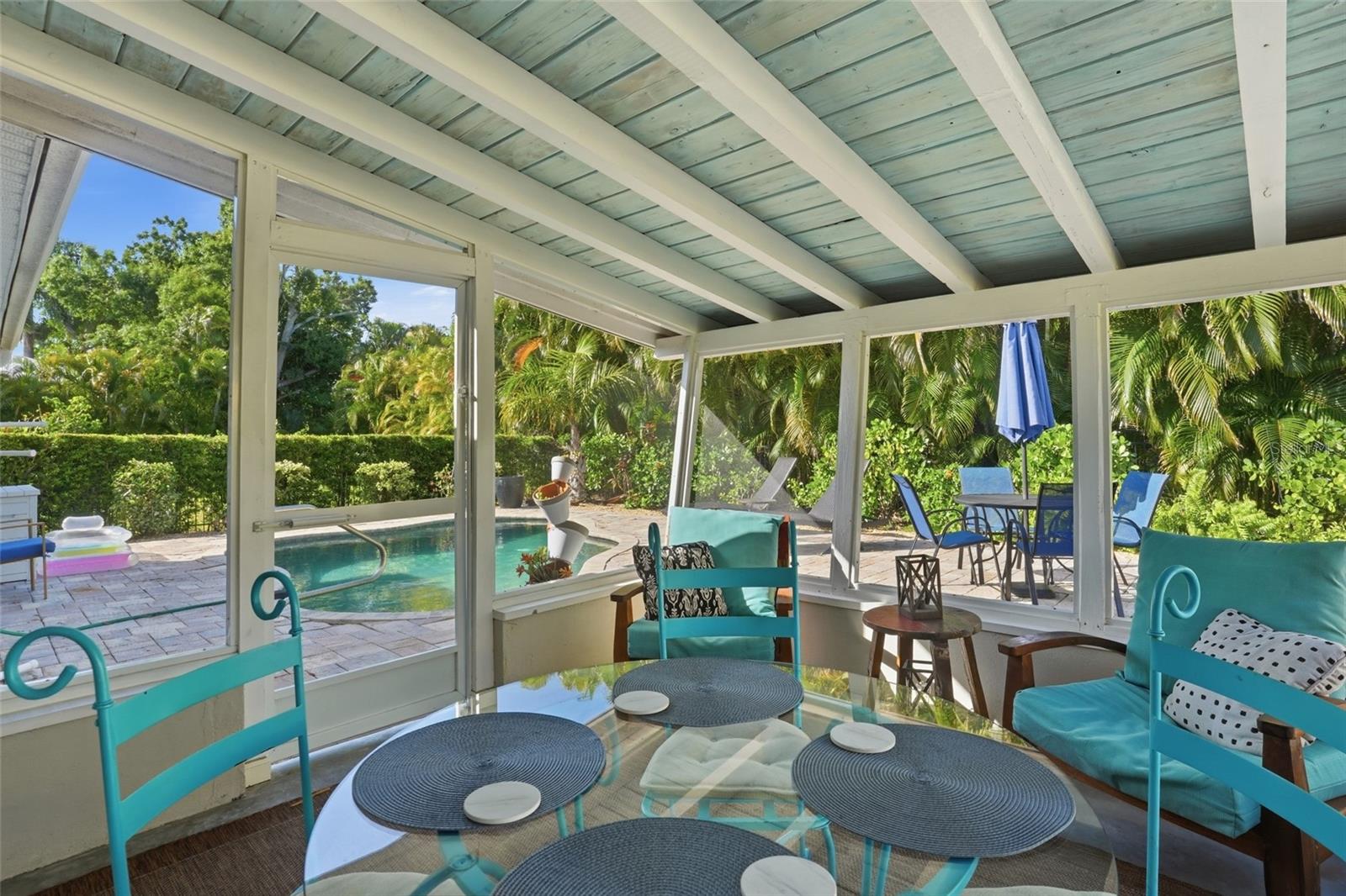 Image 27 of 49 For 415 Harvey Street