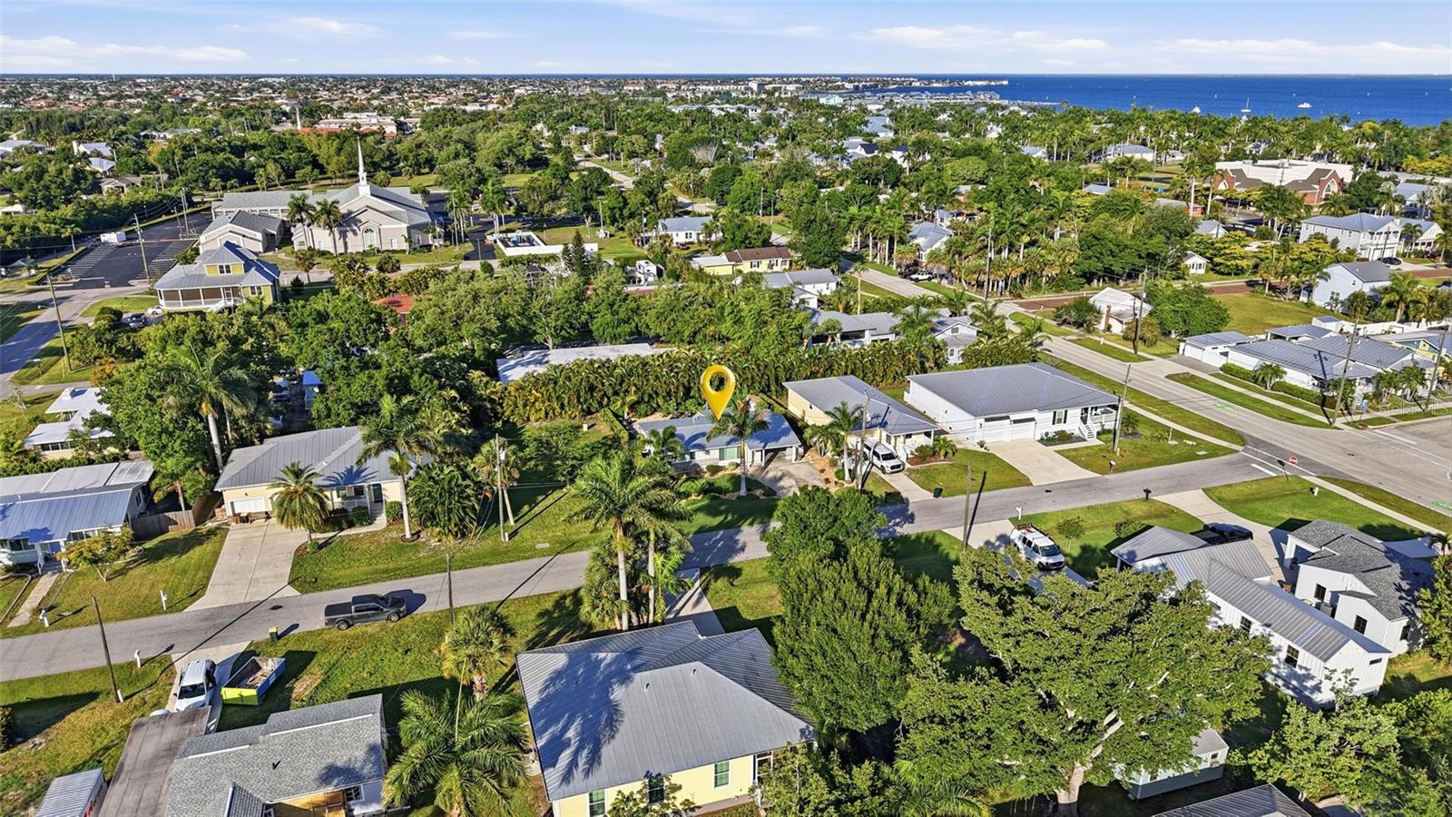 Image 33 of 49 For 415 Harvey Street