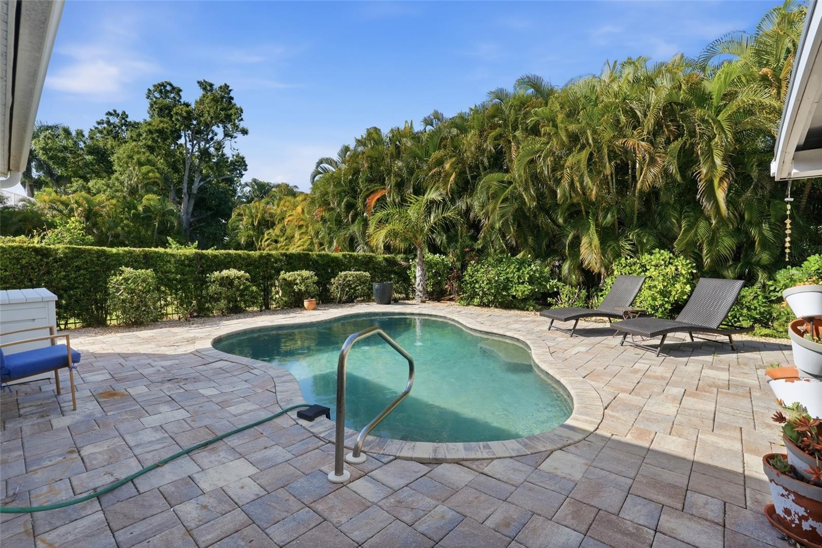 Image 37 of 49 For 415 Harvey Street