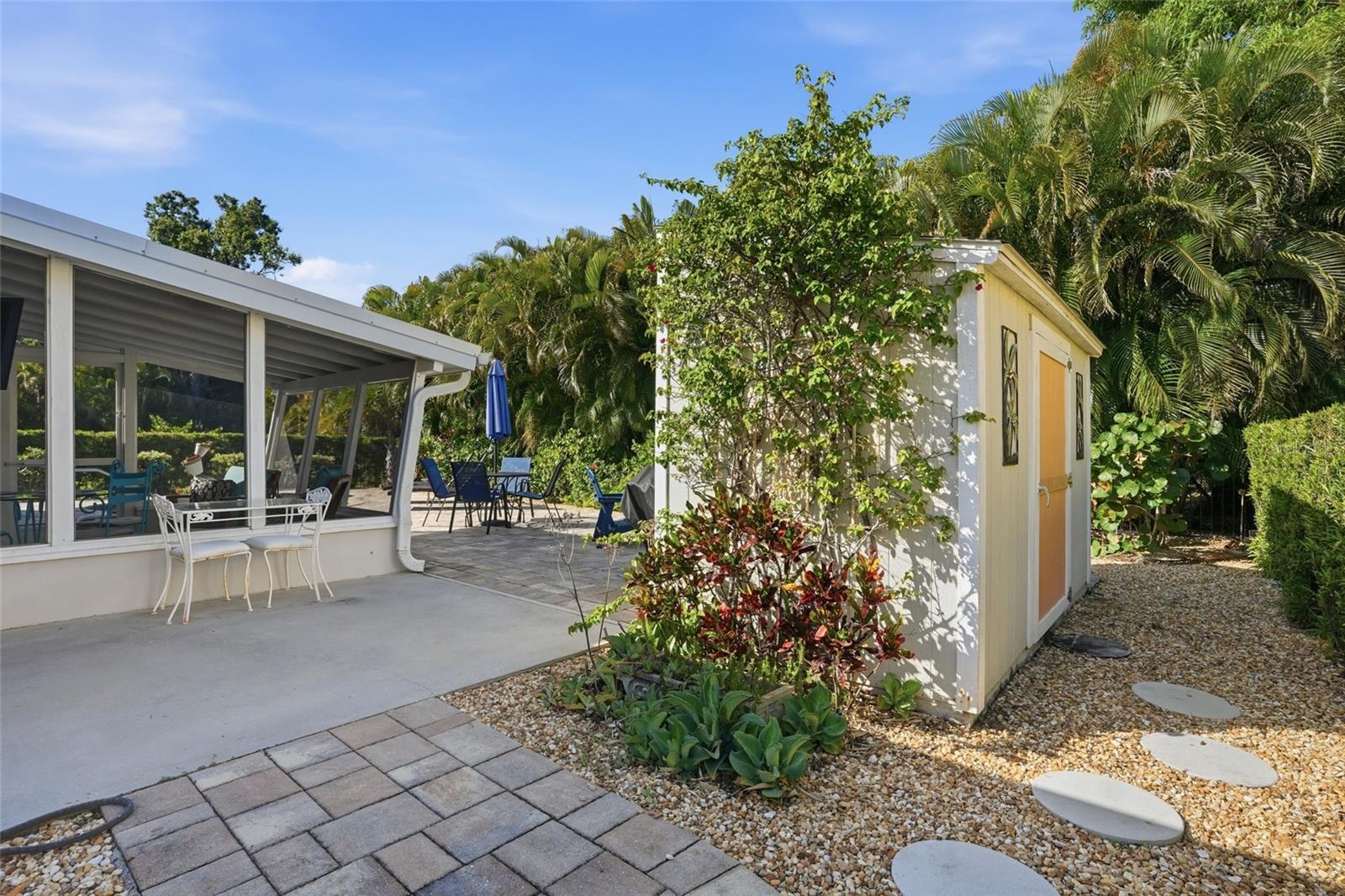 Image 43 of 49 For 415 Harvey Street