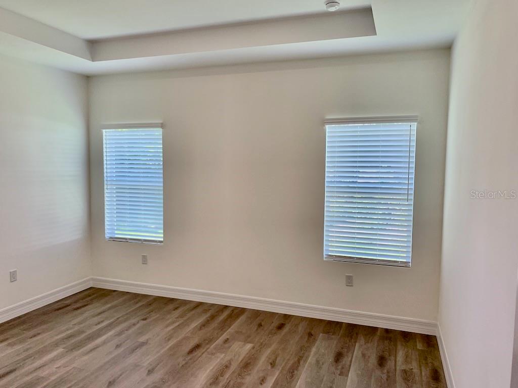 Image 12 of 40 For 21475 Seaton Avenue