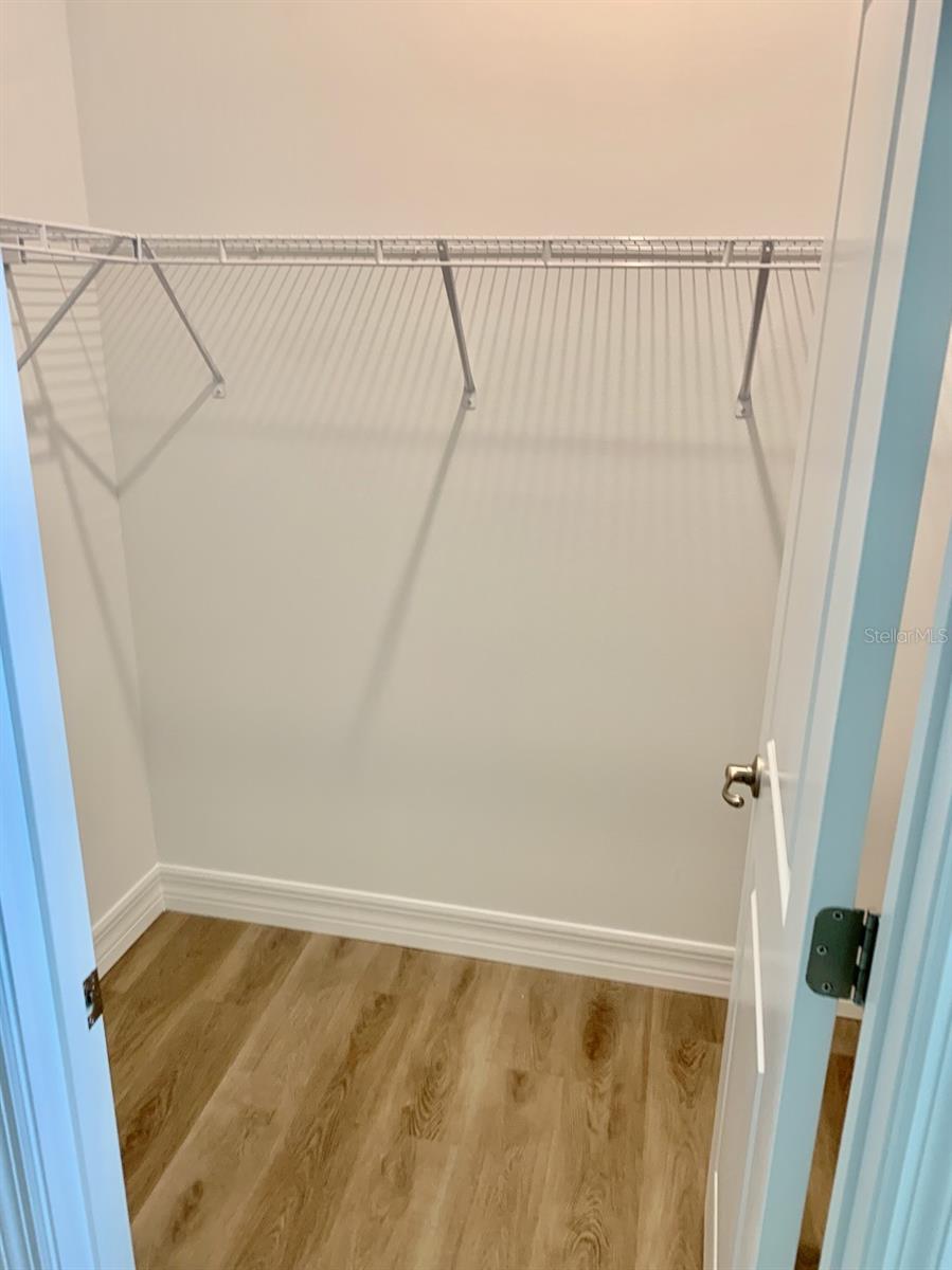 Image 13 of 40 For 21475 Seaton Avenue