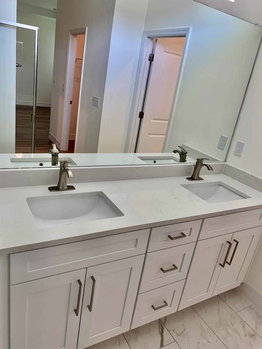 Image 15 of 40 For 21475 Seaton Avenue