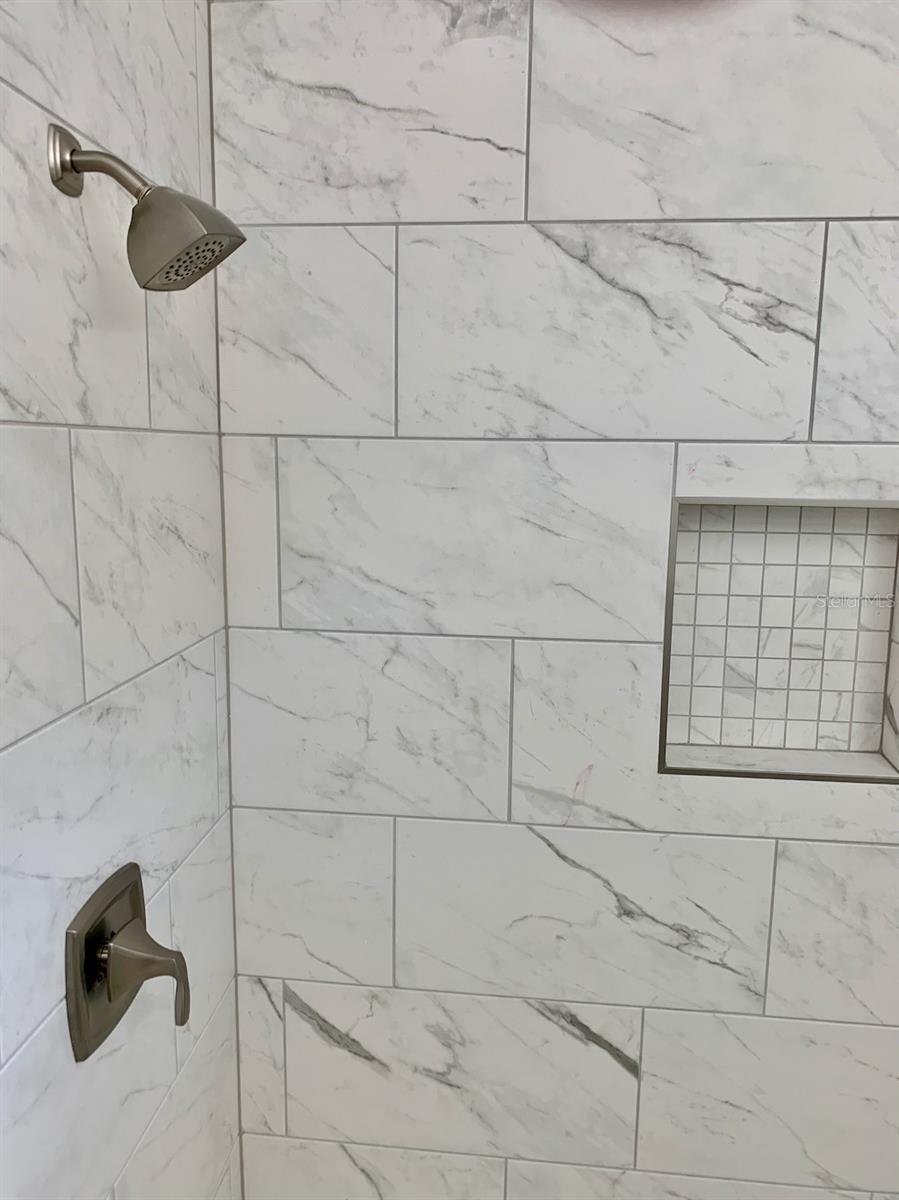 Image 17 of 40 For 21475 Seaton Avenue