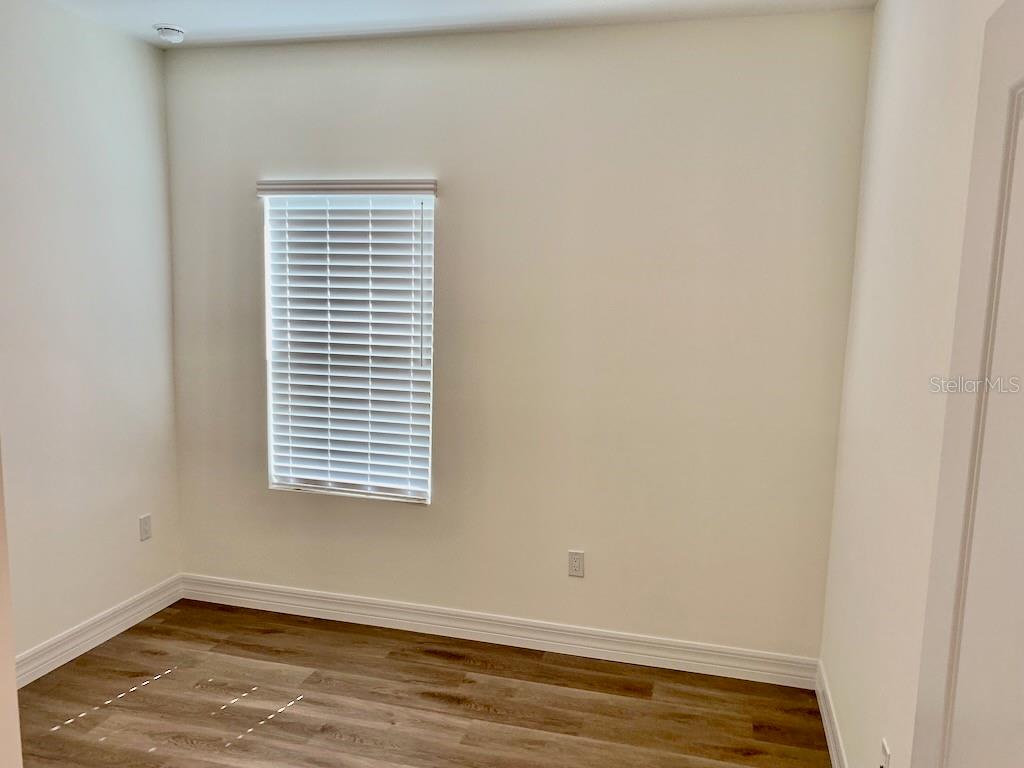 Image 25 of 40 For 21475 Seaton Avenue